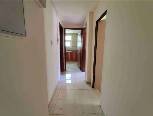 Low Price Big Size Closed Hall 1 Bedroom