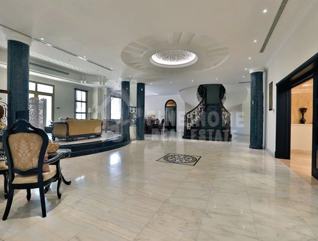For Sale | Luxury 3Villas Compound | Garden | Majlis | Elevator