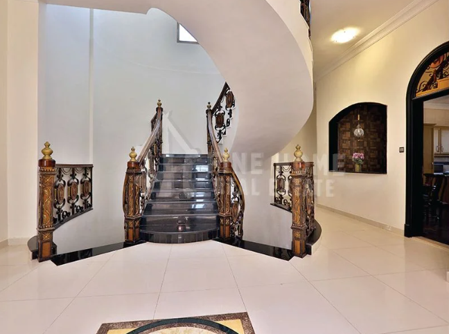 For Sale | Luxury 3Villas Compound | Garden | Majlis | Elevator